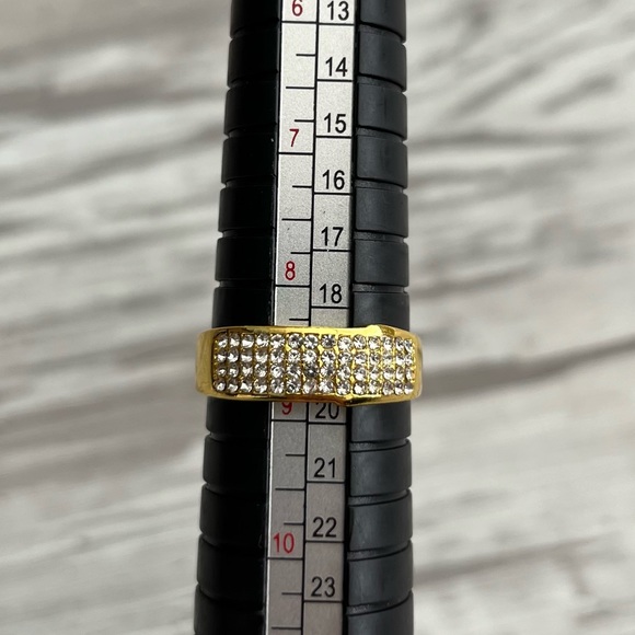 3 Stack Ring Set - Gold Crystal Heart - Picture 7 of 9